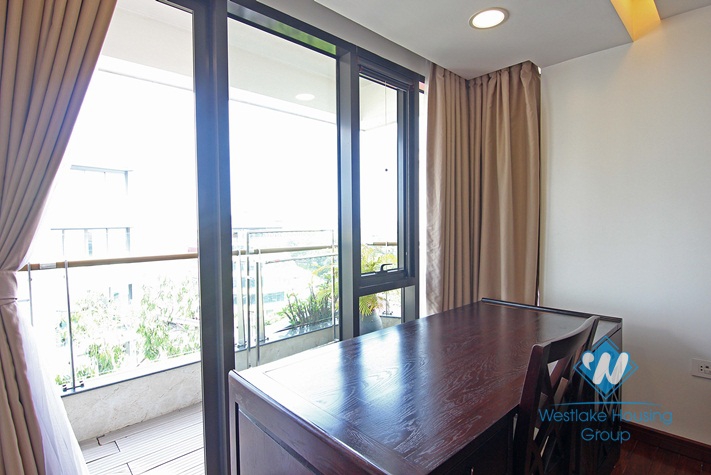 New and modern apartment with stunning view of Westlake and balcony